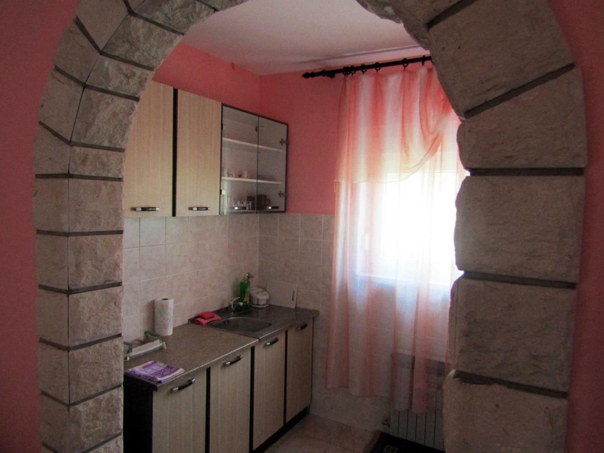 Apartmani Lovro Ogulin Exterior foto