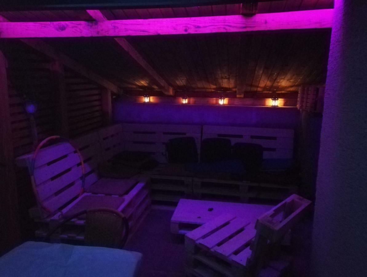 Apartmani Lovro Ogulin Exterior foto